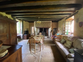 Intérieur du manoir avec mobilier ancien